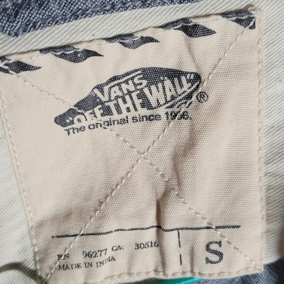 Grey long sleeve vans button up shirt with stripes on bottom - Picture 3 of 4